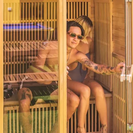 Hostal The Macarena Lagos