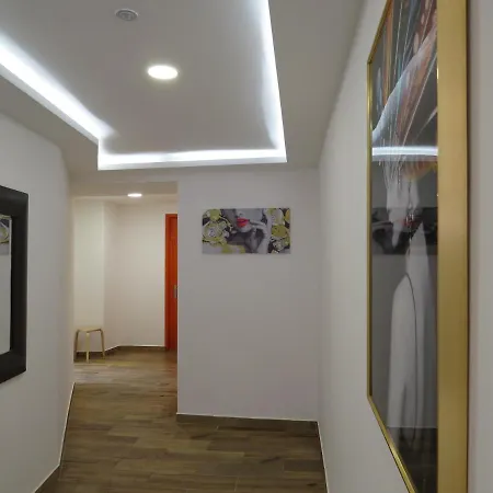 Hostal The Macarena *