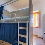 Hostal The Macarena