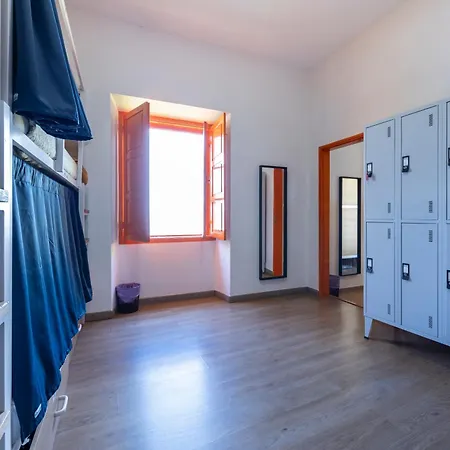Hostel The Macarena Lagos
